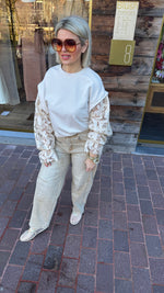 Afbeelding in Gallery-weergave laden, Trui broderie/ ROMÉE
