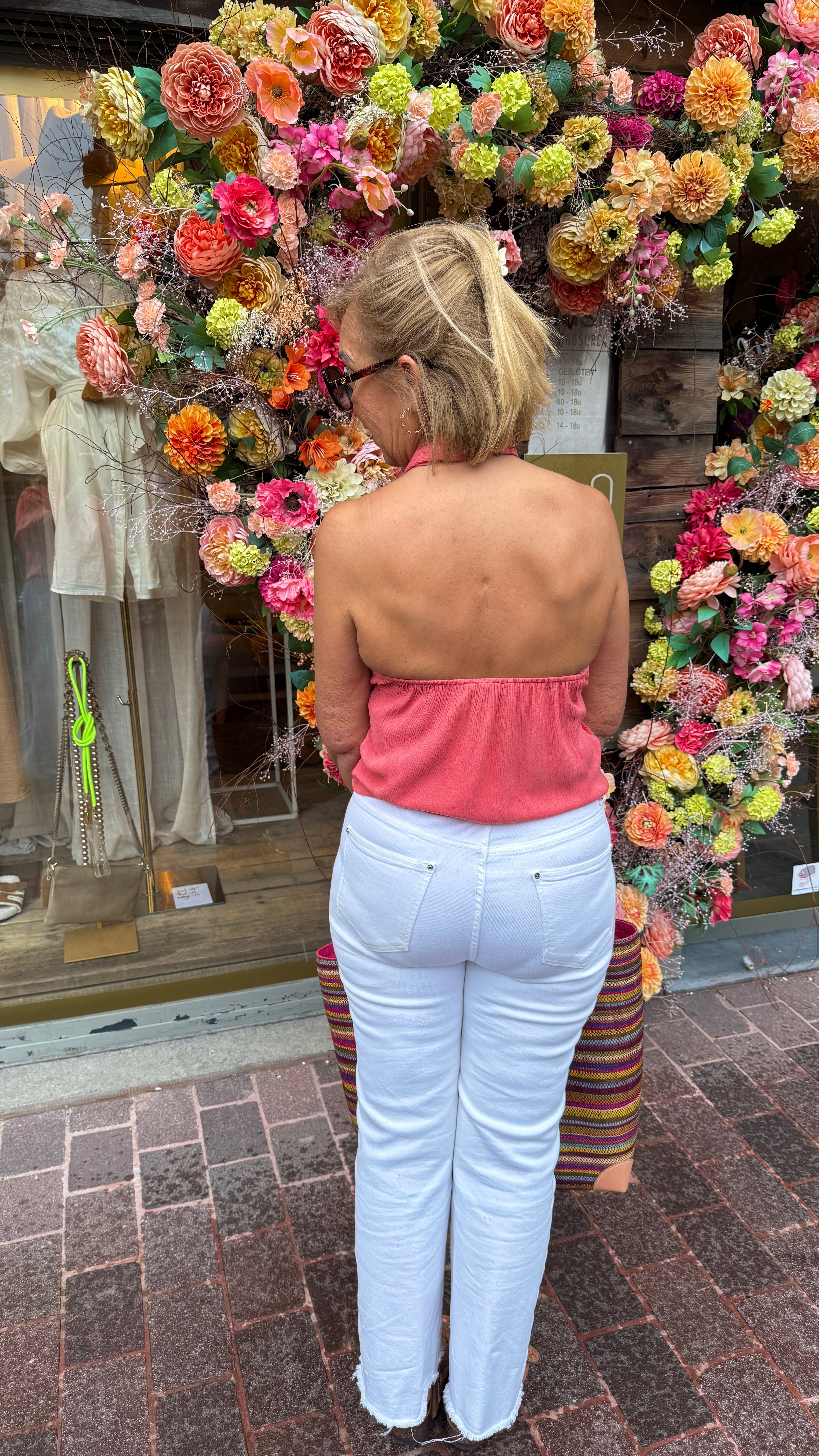 Top/ LEANDRA