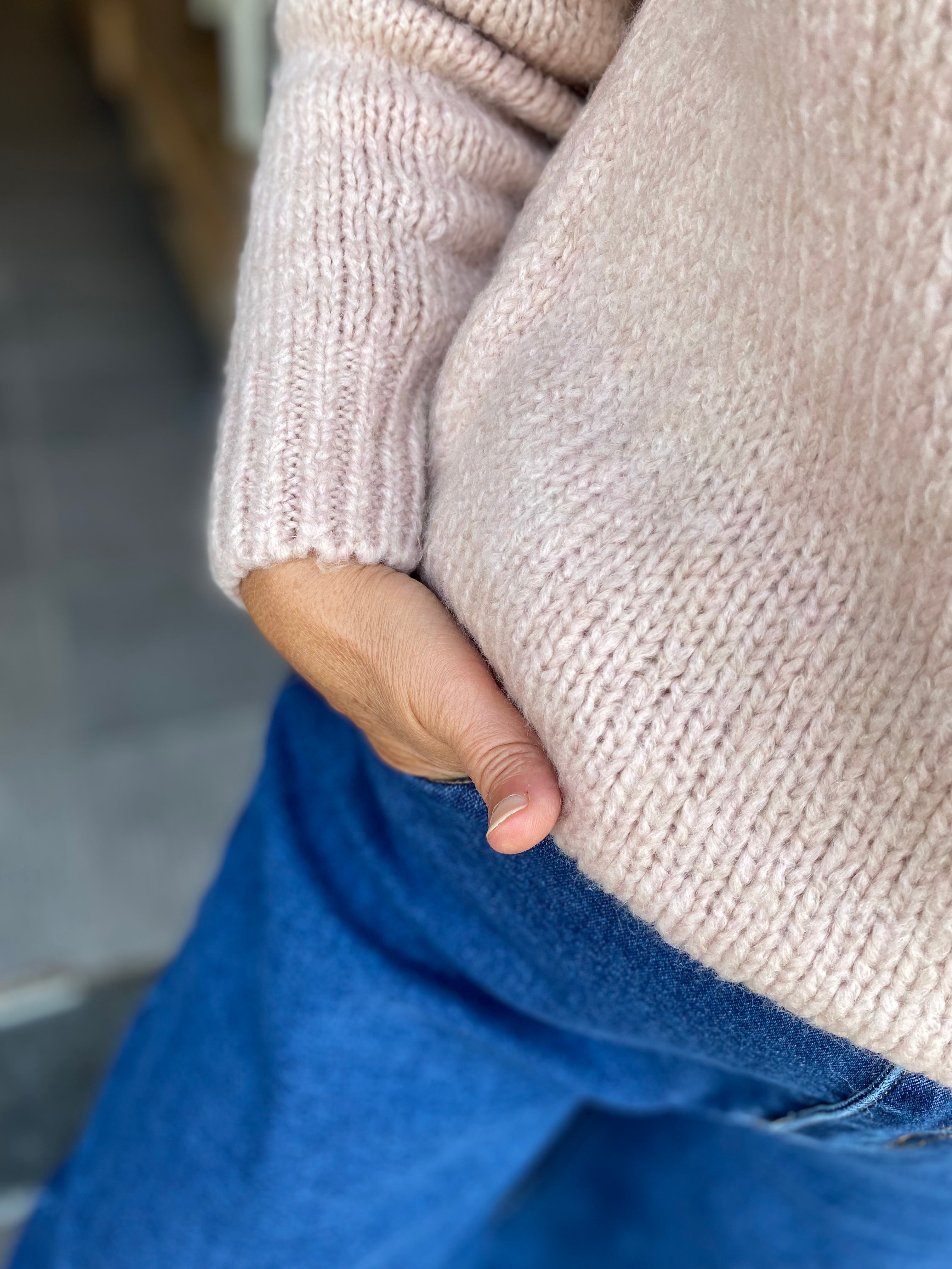 Knitted trui met v-hals/ NINE