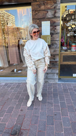 Afbeelding in Gallery-weergave laden, Trui broderie/ ROMÉE
