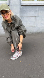 Afbeelding in Gallery-weergave laden, Jogging set: jas+ broek/ALINE
