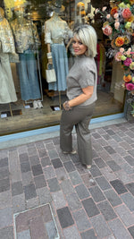 Afbeelding in Gallery-weergave laden, Trui/ taupe/MIMI
