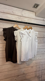 Afbeelding in Gallery-weergave laden, Top/ roesel/ knoopjes/BEA
