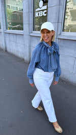 Afbeelding in Gallery-weergave laden, Blouse strik/ jeans/ GERMAINE

