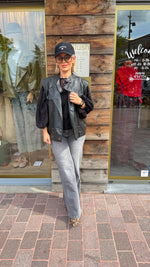 Afbeelding in Gallery-weergave laden, Gilet/ lederlook/ BO
