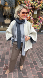 Afbeelding in Gallery-weergave laden, Vest/ reversible/OMKEERBAAR/MARIE

