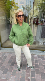 Afbeelding in Gallery-weergave laden, Doorstikte vest/ anijsgroen/JUNE
