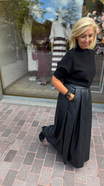 Afbeelding in Gallery-weergave laden, Truitje/CHARLOTTE
