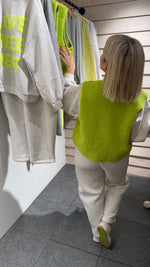 Afbeelding in Gallery-weergave laden, Gilet/ teddy/ fluo groen/ HELGA
