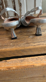 Afbeelding in Gallery-weergave laden, Slingback/ metallic zilver/JANE
