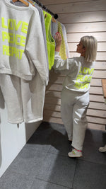 Afbeelding in Gallery-weergave laden, Jogging: set/ broek+ sweater/ JEANY
