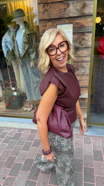 Afbeelding in Gallery-weergave laden, Lederlook top/ ALINE
