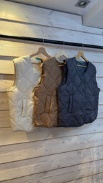 Afbeelding in Gallery-weergave laden, Bodywarmer/ LONNEKE

