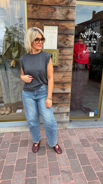 Afbeelding in Gallery-weergave laden, T-shirt studs
