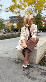 Afbeelding in Gallery-weergave laden, Truitje/KIM/bruin
