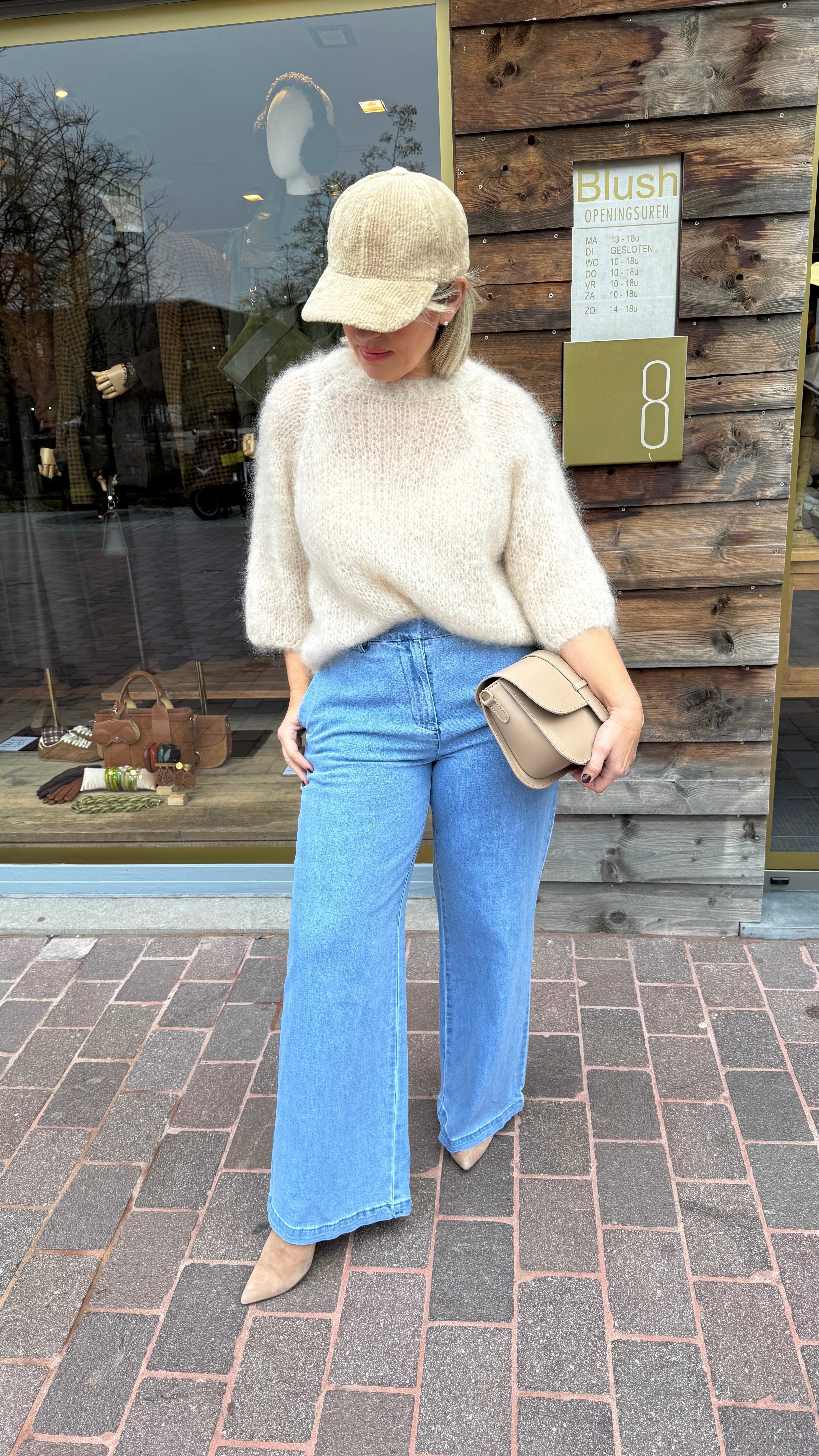 Jeans/ chino model/ PAULA