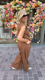 Afbeelding in Gallery-weergave laden, Gilet/camel/ NOOR
