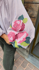 Afbeelding in Gallery-weergave laden, Hemd/ ballonmouw/ geborduurde bloem/LEA
