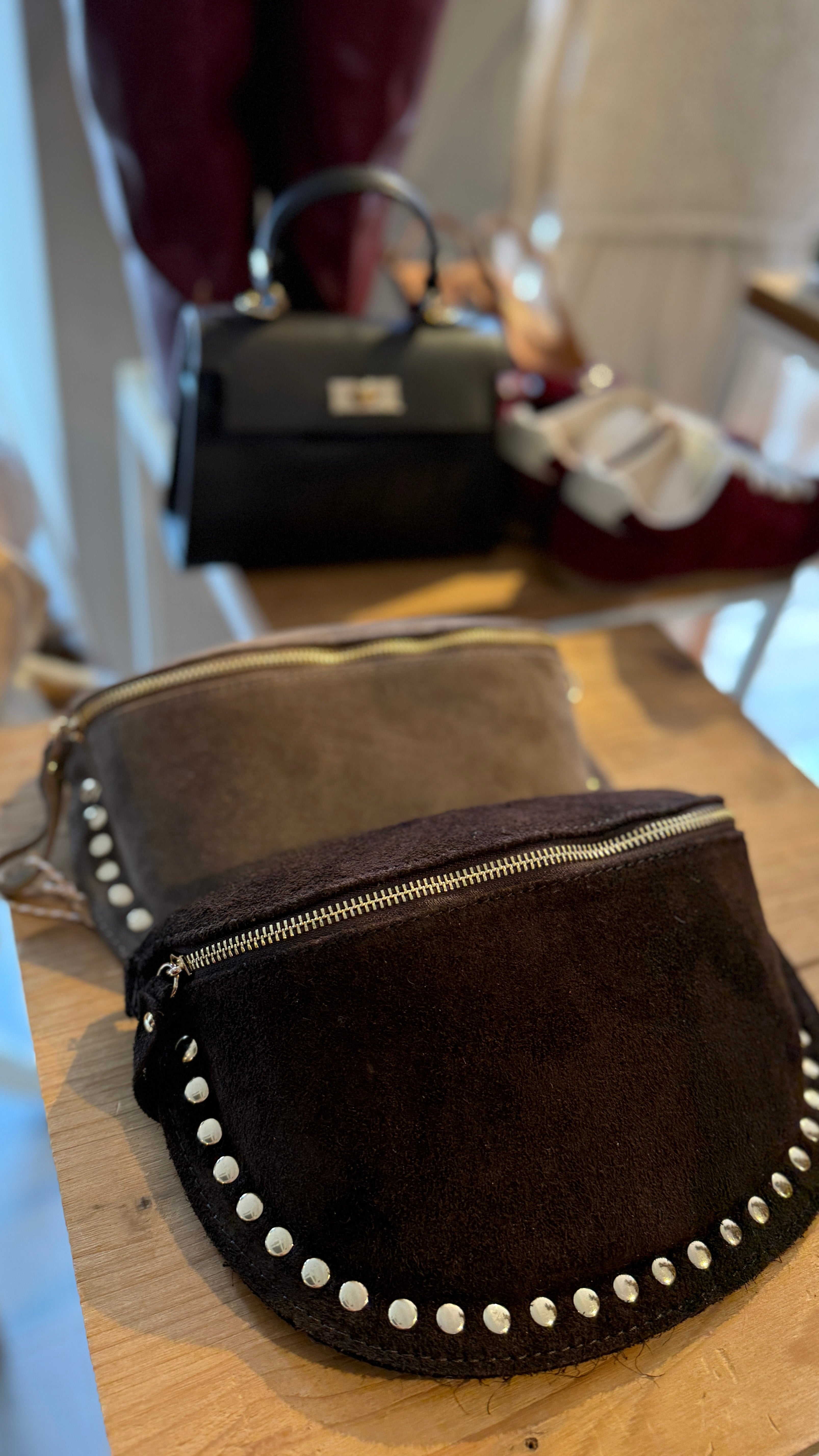 Crossbody bag/ suede/LESTER
