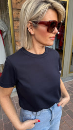 Afbeelding in Gallery-weergave laden, T-shirt/ NINA
