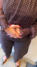 Afbeelding in Gallery-weergave laden, Blouse/ polkadot/bruin/JOAN
