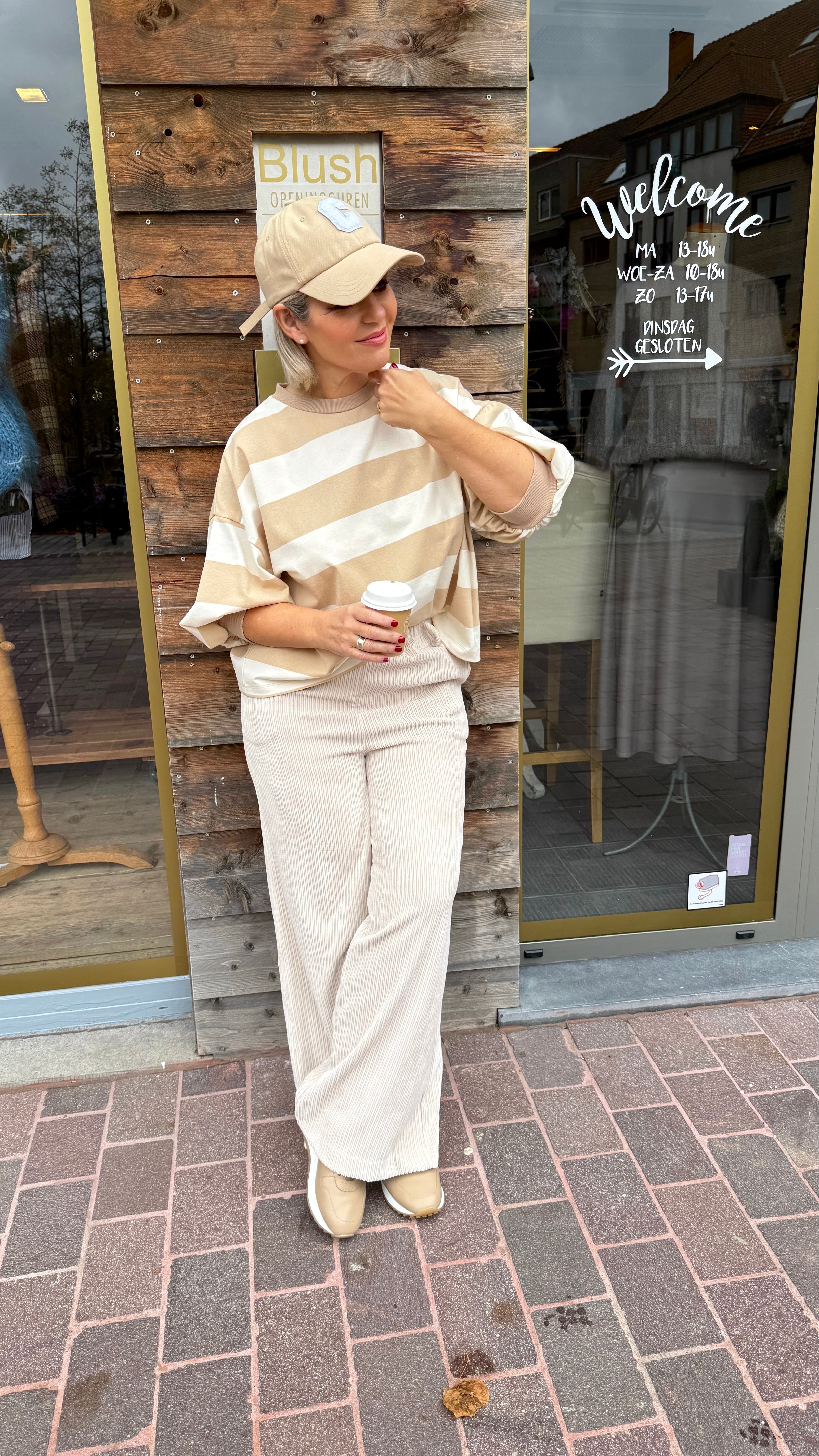 Sweater/ beige/ STRIPE