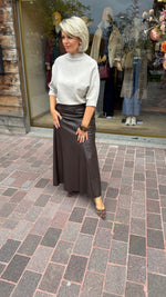 Afbeelding in Gallery-weergave laden, Vegan leather rok/BLACK ROSE
