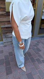 Afbeelding in Gallery-weergave laden, Witte top/ asymmetrisch/ ANN
