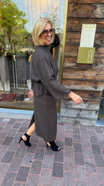 Afbeelding in Gallery-weergave laden, Set: rok+ blouse+ riemen/ ADÈLE
