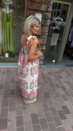 Afbeelding in Gallery-weergave laden, Satinlook jurk/ asymmetrisch/ JULIENNE
