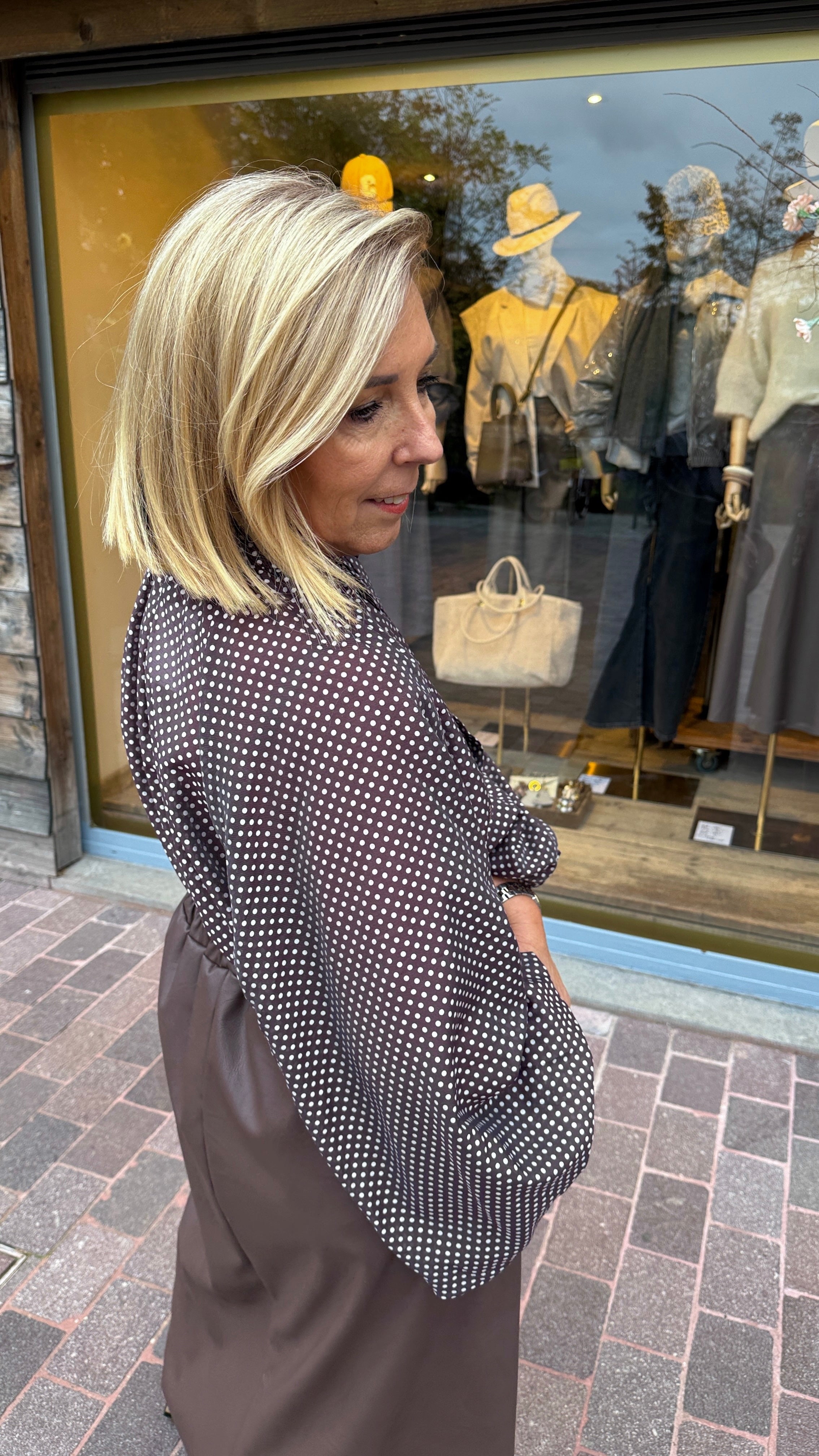 Hemd/ polkadot klein/ strik/ BILLIE