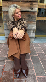 Afbeelding in Gallery-weergave laden, Trui/ streep/bruin-camel/MARIE
