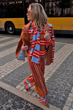 Afbeelding in Gallery-weergave laden, Blazer/ Never Fully Dressed
