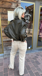 Afbeelding in Gallery-weergave laden, Lederlook jas/ groen/NAZARINE
