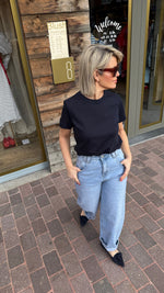 Afbeelding in Gallery-weergave laden, T-shirt/ NINA
