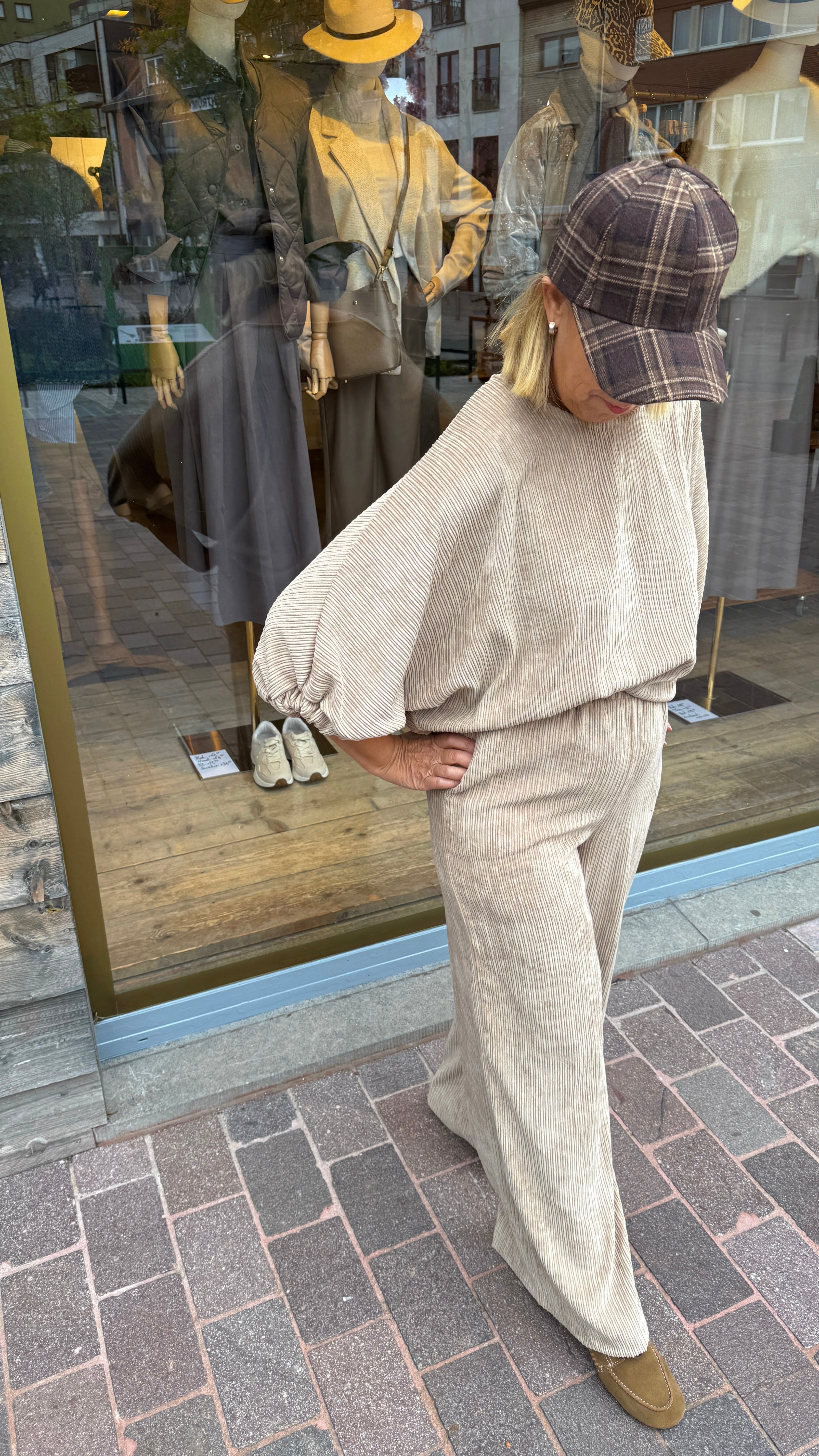 Broek/KIM/camel