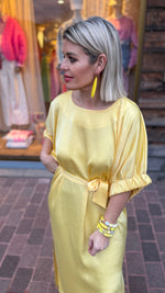 Afbeelding in Gallery-weergave laden, Satinlook jurk/ geel/ NORA

