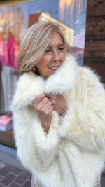 Afbeelding in Gallery-weergave laden, Jas/ fluffy/ geel/KATE
