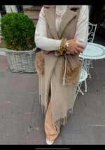 Afbeelding in Gallery-weergave laden, Vest met eco fur zakken /ELISE/ LES BLONDINETTES
