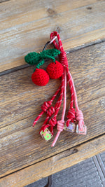 Afbeelding in Gallery-weergave laden, Bag charm/ kers crochet
