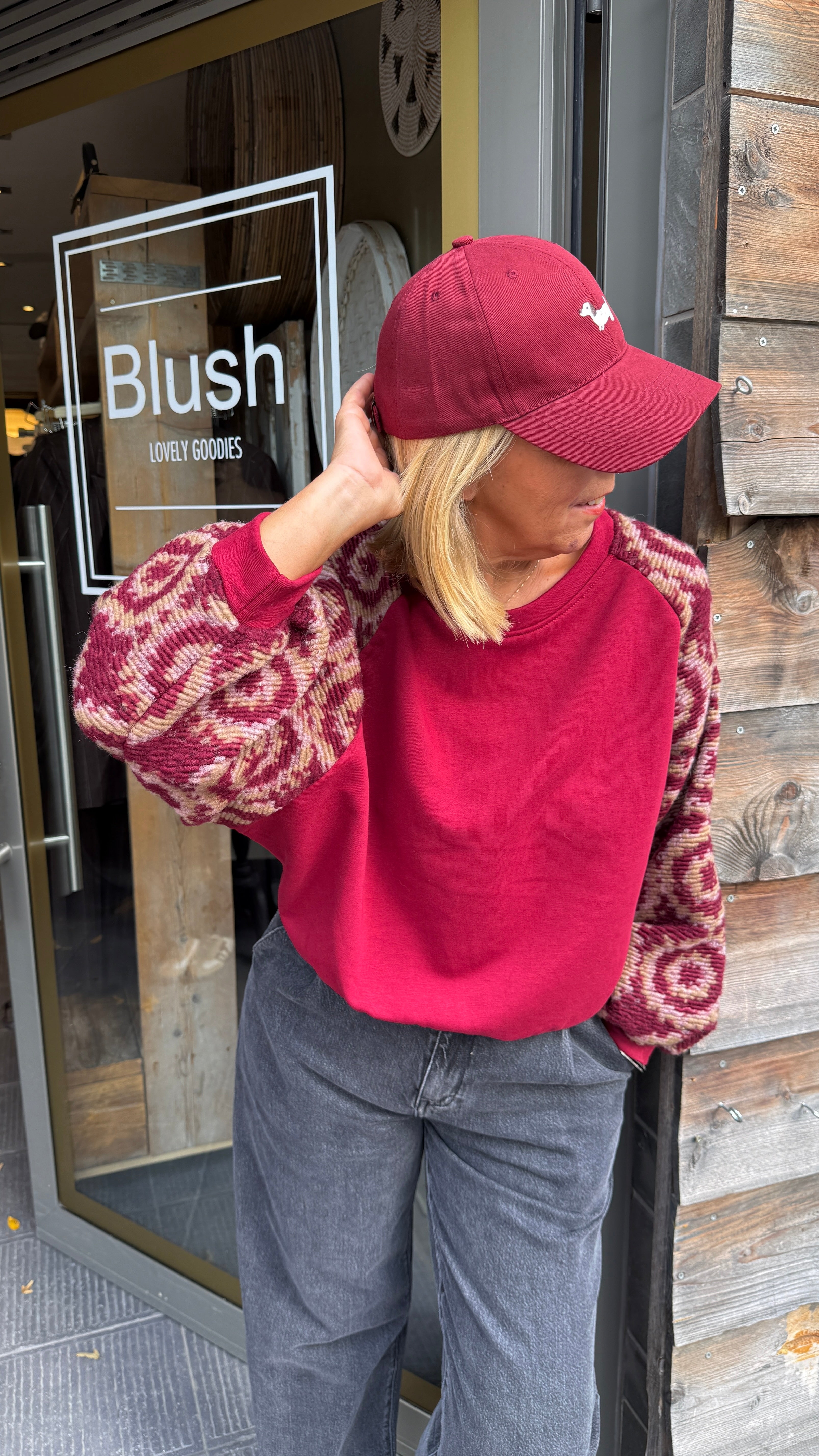 Sweater/ LIO