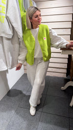 Afbeelding in Gallery-weergave laden, Gilet/ teddy/ fluo groen/ HELGA
