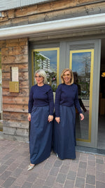 Afbeelding in Gallery-weergave laden, Trui donkerblauw/ANNE
