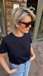 Afbeelding in Gallery-weergave laden, T-shirt/ NINA
