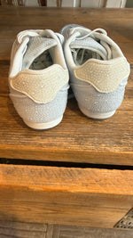 Afbeelding in Gallery-weergave laden, Sneaker ijsblauw/JILL
