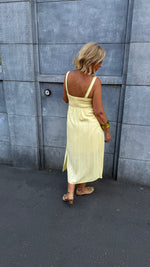 Afbeelding in Gallery-weergave laden, Jurk/ geel/ EMMY
