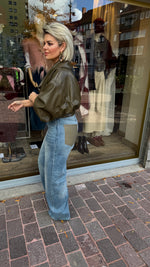 Afbeelding in Gallery-weergave laden, Jas/ lederlook/CORA
