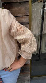 Afbeelding in Gallery-weergave laden, Hemd/ broderie/ALIZÉE
