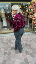 Afbeelding in Gallery-weergave laden, Bomber jacket/ MILA
