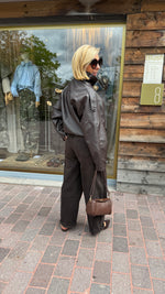 Afbeelding in Gallery-weergave laden, Lederlook jas/ TIFFANY
